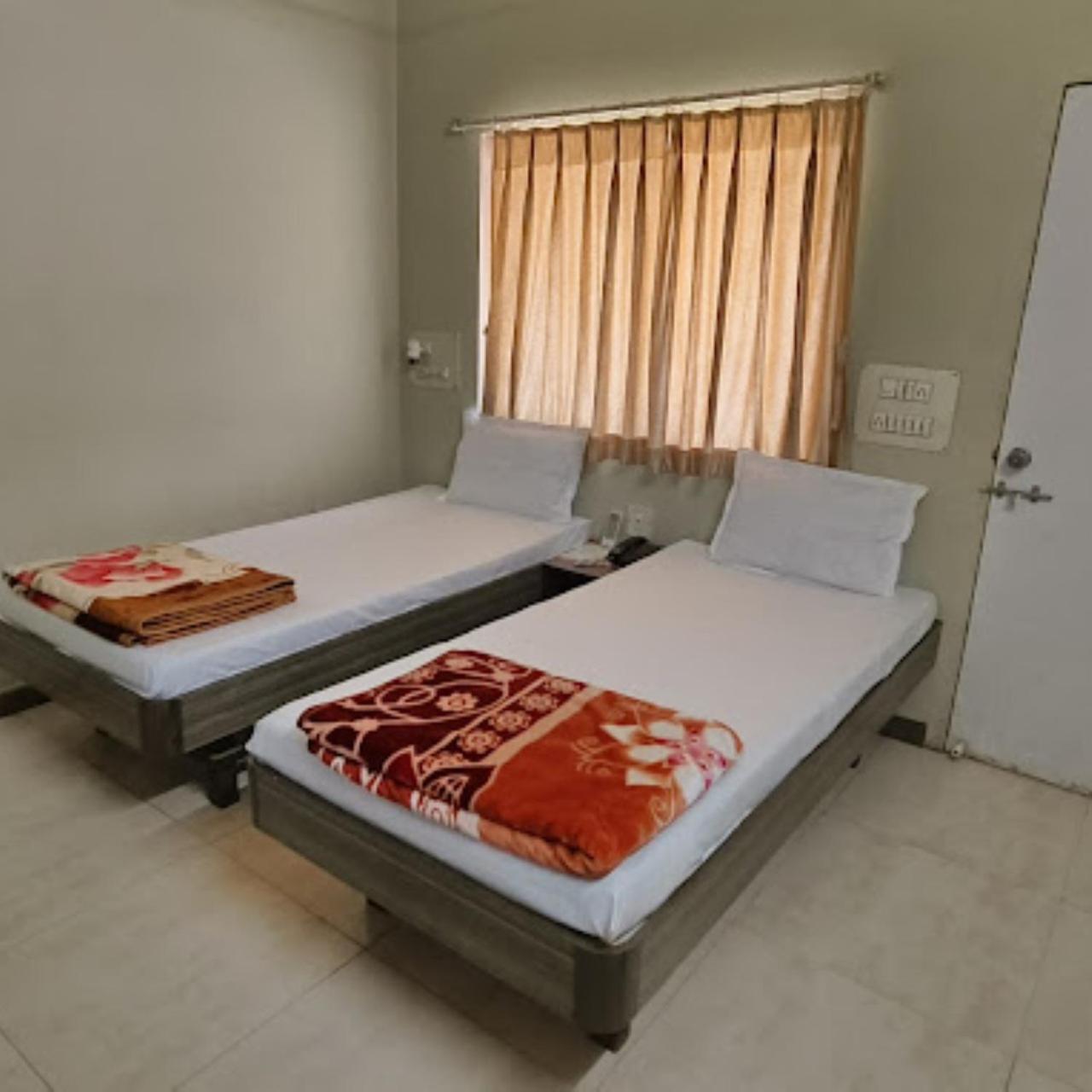 Hotel Anjali Palace Bhuj Extérieur photo